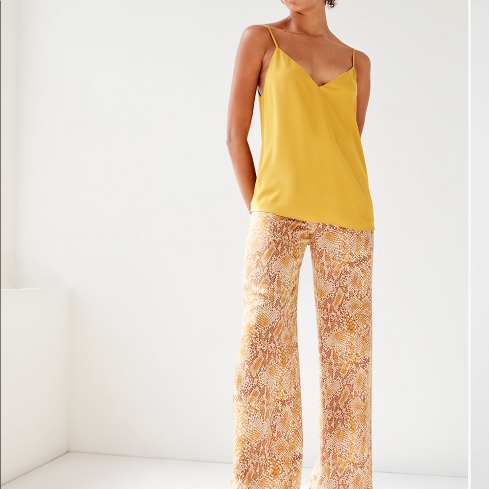 Aritzia Sadiki Wide leg Trousers